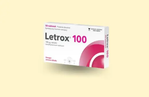 Opakowanie leku Letrox 100, zawierające 50 tabletek z lewotyroksyną sodową.
