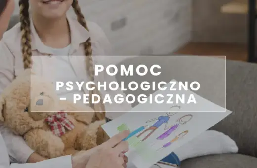Dziecko z pluszowym misiem i rysunkiem rodziny otrzymuje pomoc psychologiczno pedagogiczną.