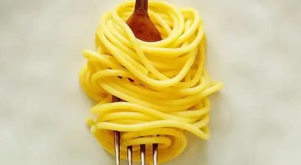 Jak ugotować makaron al dente? Proporcje i sekrety szefa
