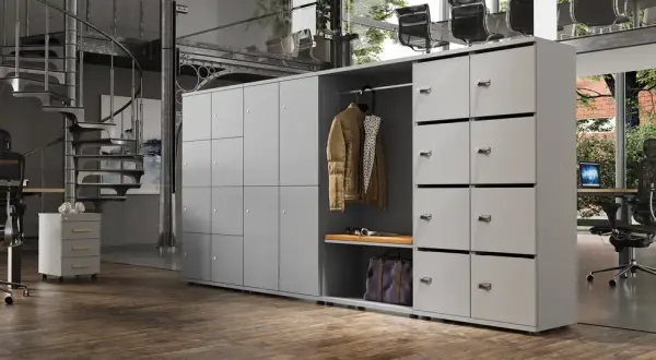 Szafka po angielsku: Cabinet, cupboard, locker? Rozwiej wątpliwości!