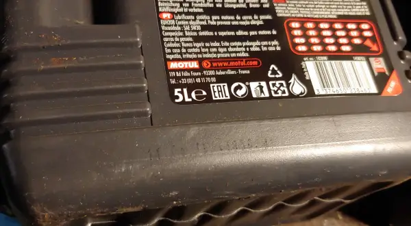 Motul 10W40 5L: Jak rozpoznać oryginał? Poradnik eksperta