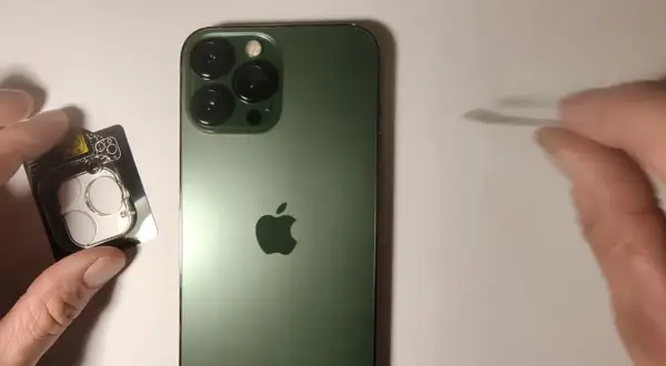Jak zdjąć szkło z aparatu iPhone? Poradnik krok po kroku