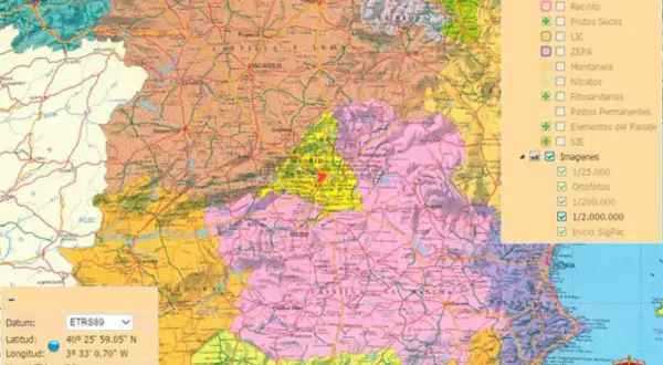 Mapa digital de España con capas de información. Para saber si un camino es público, se consultan las capas vectoriales y de imágenes.
