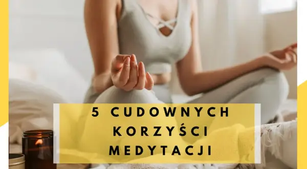 Kobieta w pozycji lotosu, symbol spokoju. Medytacja dała mi ukojenie i jasność umysłu.