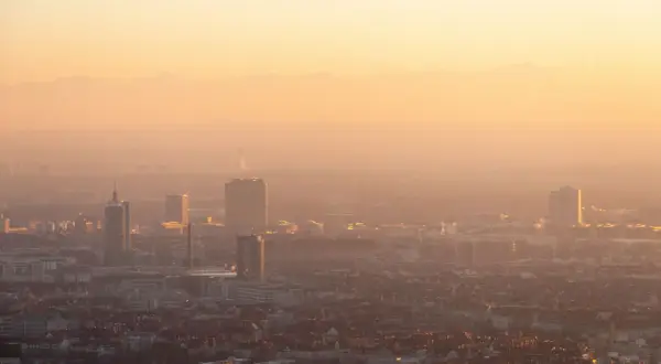 Jak powstaje smog? Zrozumienie przyczyn i skutków zanieczyszczeń