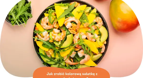 Kolorowa sałatka z awokado, krewetkami, mango i rukolą. Idealna na lekki posiłek.