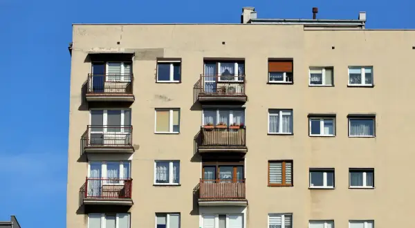 Spółdzielnia mieszkaniowa: Poznaj prawa, własność i nadchodzące zmiany