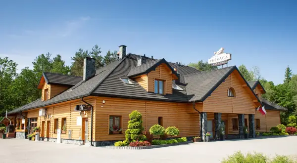 Drewniana karczma "Dolina Pstrąga" w Szczawnicy. Sprawdź menu i rozkoszuj się smakiem pstrąga.