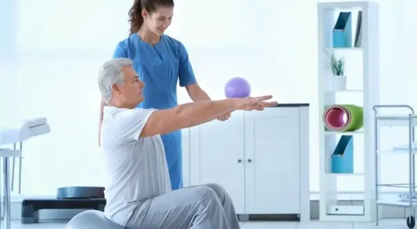 Rehabilitacja NFZ: Ile razy w roku? Poznaj zasady