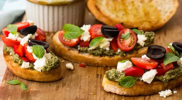 Pesto: Do czego służy? Odkryj wszechstronne zastosowania!