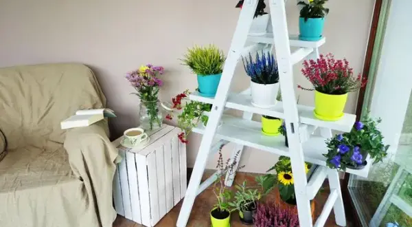 Kwietnik-drabinka DIY: Zbuduj go sam za 150 zł! Poradnik krok po kroku
