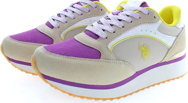 Scarpe US Polo Assn. con tomaia in camoscio beige, inserti in mesh viola e dettagli gialli. Suola platform con accenti viola e arancioni.