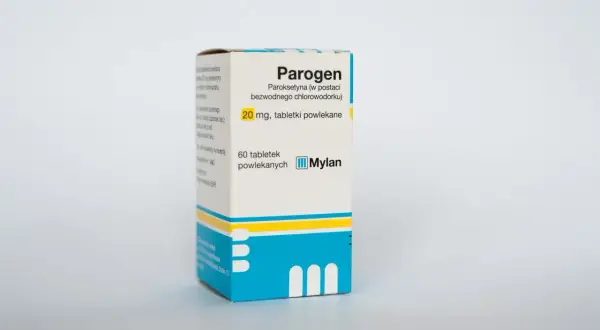 Opakowanie leku Parogen, zawierające 60 tabletek powlekanych paroksetyny 20 mg.