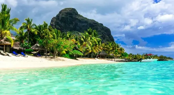 Plaże Mauritiusa i atrakcje: Które wybrać na idealne wakacje?