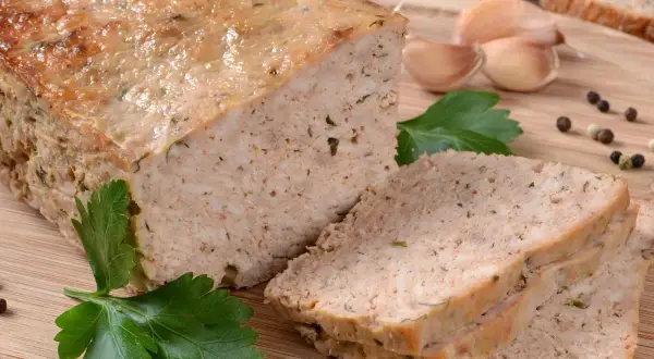 Pieczenie pasztetu: Idealny czas i temperatura? Odkryj sekrety!