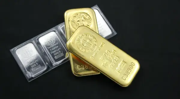 Złote sztabki 500g i platynowe 1oz, idealne, gdy zastanawiasz się, jak kupić złoto inwestycyjne.