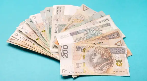 Komu przysługuje trzynastka w oświacie? Sprawdź, kto ją dostanie