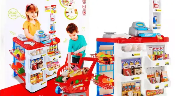 Kreatywne zabawki dla 4 latka: zestaw do zabawy w sklep z wózkiem i kasą. Dzieci mogą poczuć się jak sprzedawcy i klienci.