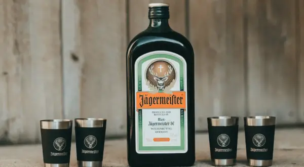 Jak przygotować idealny jagerbomb drink – składniki i sekrety smaku