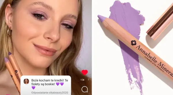 Kobieta z makijażem w odcieniach fioletu trzyma kredki do oczu. Obok swatch fioletowego kosmetyku.