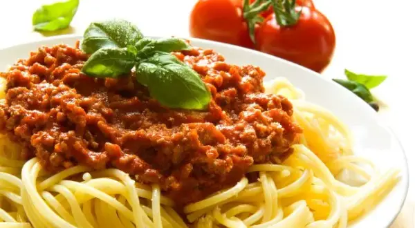 Spaghetti dla 8-miesięcznego dziecka: Bezpieczny przepis krok po kroku