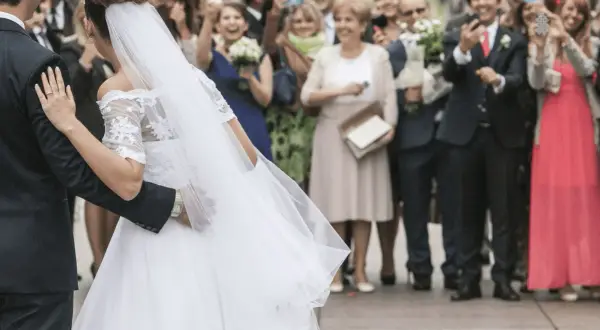 Czy wesele w piątek to grzech? Odkryj, co mówi Kościół
