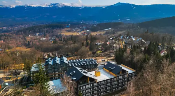 Nowe apartamenty w Szklarskiej Porębie z widokiem na ośnieżone góry. Złoty horyzont Szklarska Poręba zaprasza.