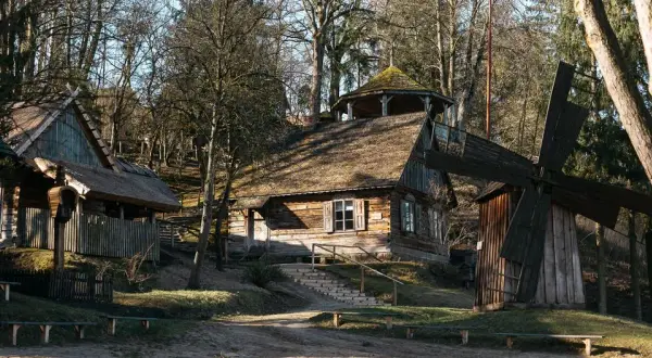 Skansen Kurpiowski Nowogród: Kompletny przewodnik po perle Podlasia
