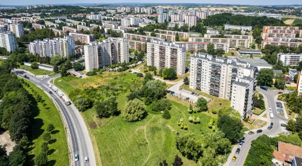 Jak dojechać do osiedla tysiąclecia w Krakowie - najlepsze trasy i połączenia