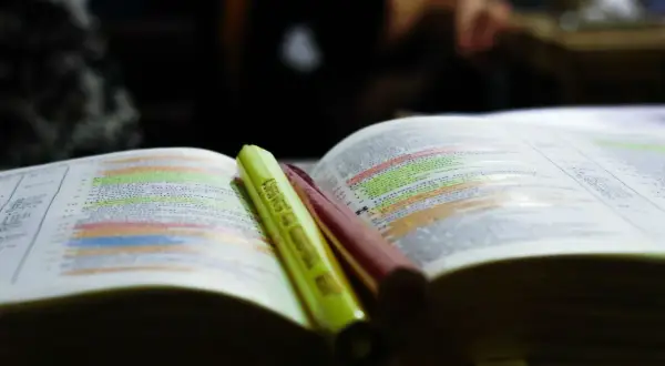 Jak szybko uczyć się na pamięć i unikać zapominania ważnych informacji