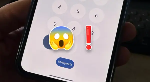 ¡Ayuda! Olvidé cómo cambiar la contraseña del móvil. La pantalla muestra números y emojis de sorpresa y alerta.