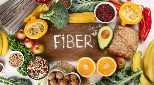 Frutta, verdura, legumi e cereali integrali: scopri quali sono le fibre solubili per una dieta sana.