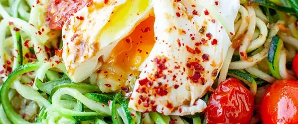 Spaghetti z cukinii Kwestia Smaku: Idealne zoodles bez wody!