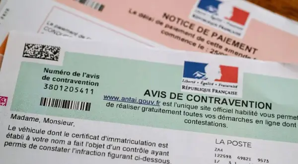 Avis de contravention français. Le site ANTAI permet de contester une amende sans preuve, en ligne.