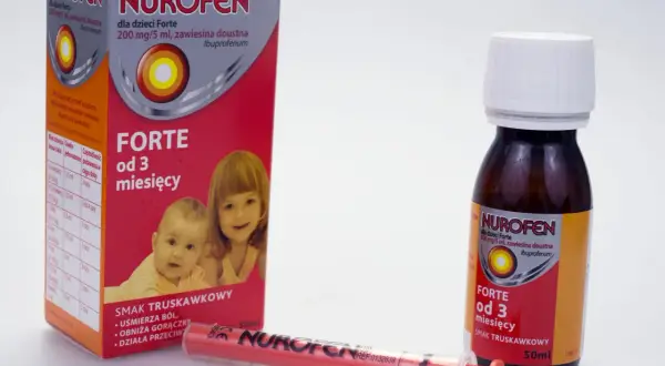 Nurofen dla dzieci Forte, zawiesina doustna o smaku truskawkowym, z dozownikiem. Informacje o dawkowaniu dla niemowląt i dzieci od 3 miesiąca życia.