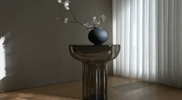 Mniej znaczy więcej – jak urządzić wnętrze w stylu soft luxury?
