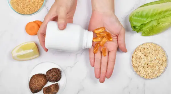 Co jest przyczyną wysokiego cholesterolu i jak go skutecznie obniżyć