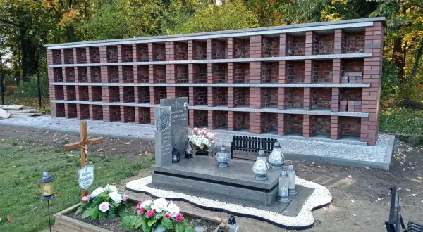 Dlaczego na cmentarzu nie śmierdzi? Odkryj tajemnice czystości miejsc spoczynku