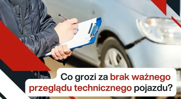 Inspektor spisuje mandat za brak przeglądu technicznego pojazdu.