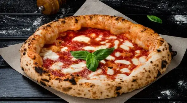 Pizza neapolitańska czym się różni od innych rodzajów pizzy?