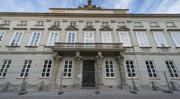 Pałac Tyszkiewiczów w Warszawie: fascynująca historia klasycystycznej perły