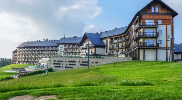 Hotel Arłamów - ile pokoi naprawdę ma i co warto wiedzieć?