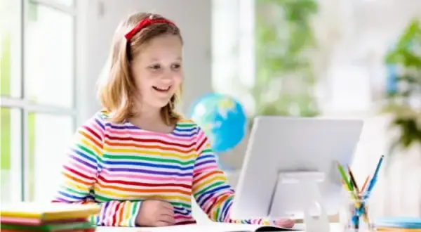 Nauczanie w chmurze ile kosztuje? Poznaj ukryte wydatki edukacji online