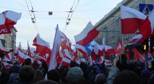 Patriotyzm w polskiej kulturze: Ewolucja, dzieła i współczesne oblicza