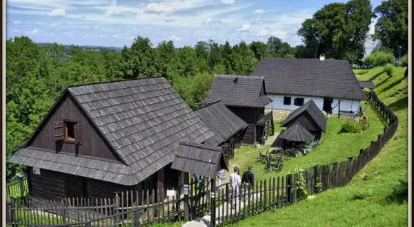 Skansen Małopolska - odkryj fascynującą kulturę ludową regionu
