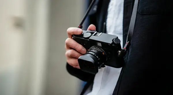 Ile bierze fotograf? Sprawdź ceny i co wpływa na koszty usług
