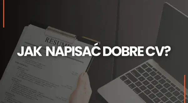 Dobre CV programisty to klucz do sukcesu. Na zdjęciu widać dokument CV i laptop, sugerujące przygotowanie do kariery w IT.