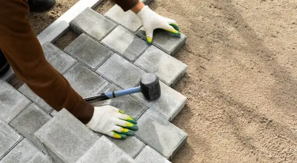 Jaki beton pod kostkę? Wybierz najlepszy typ dla swojej nawierzchni