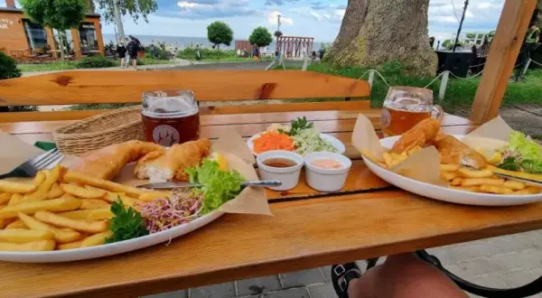 Gdzie zjeść w Mechelinkach? Odkryj najlepsze restauracje z widokiem