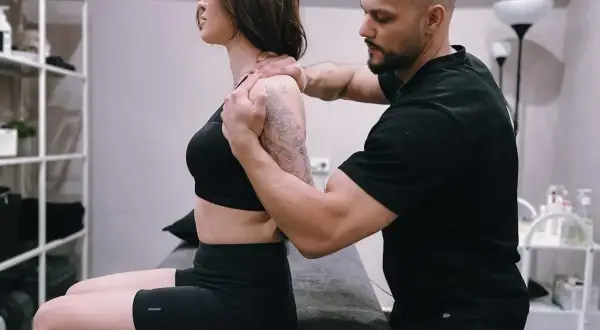 Fizjoterapia: Jak się ubrać, by terapia była skuteczna i komfortowa?